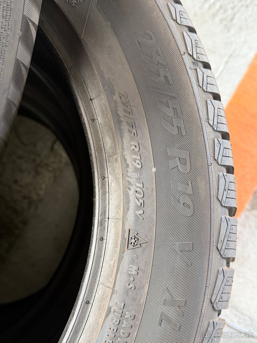 235/55R19 - 3