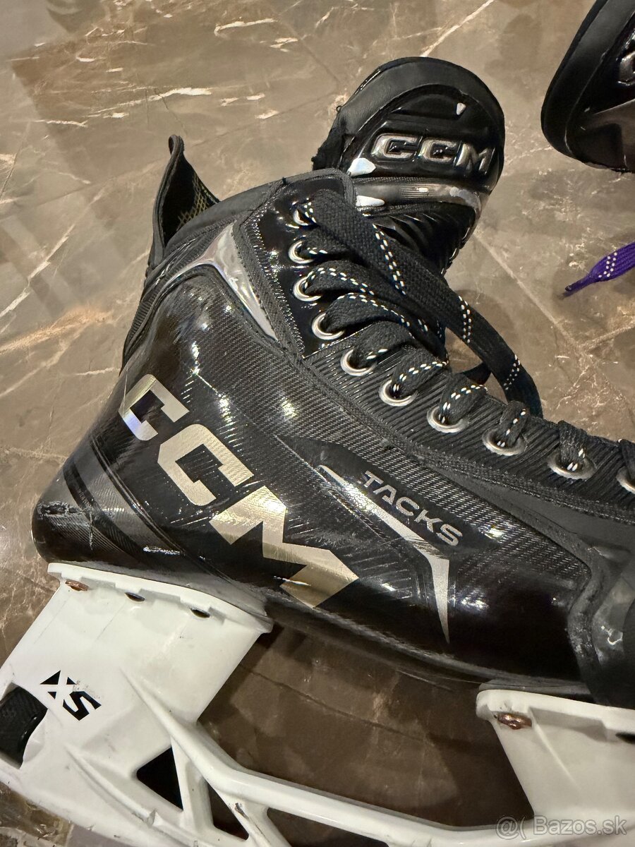 CCM XF skates - 3