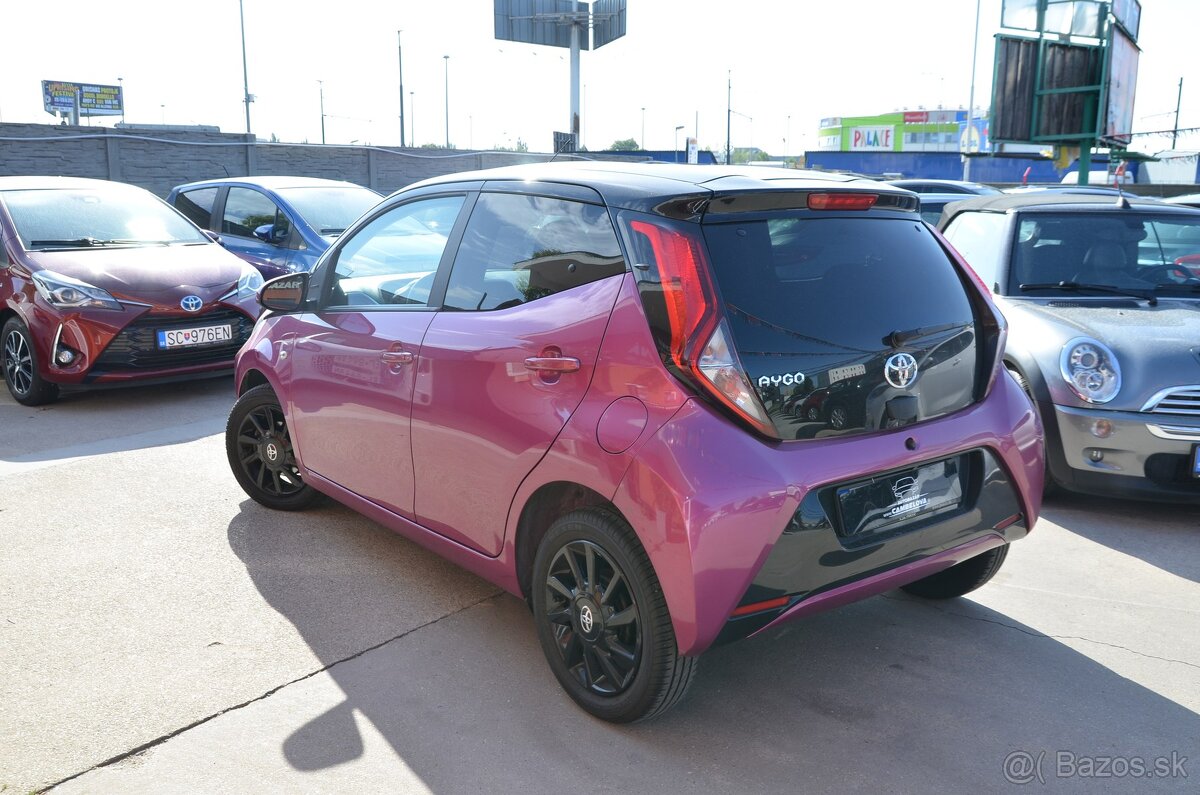 Toyota Aygo 1,0 i 53KW M5 Selection - 3