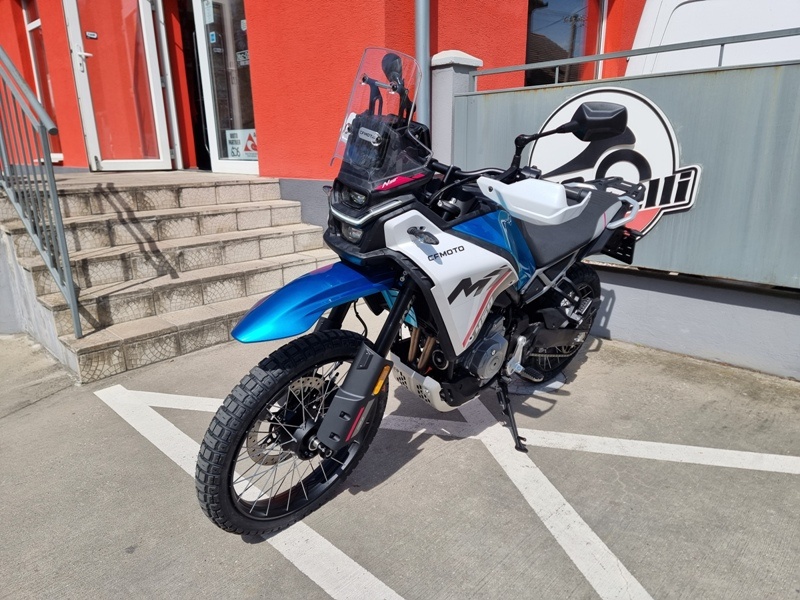CFMOTO 450MT