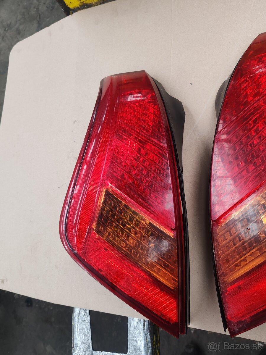 Nissan murano z50 zadné svetlá - 3