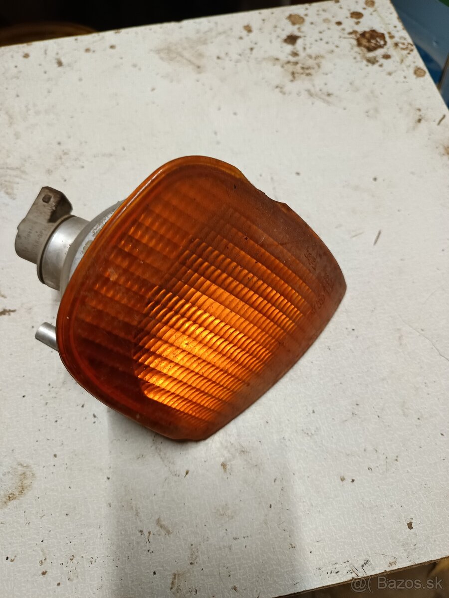 Predam náhradné diely na Peugeot 306 - 3