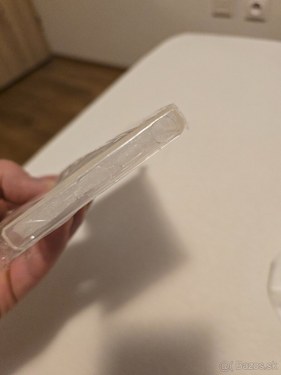 Predám kryt s24 ultra - 3