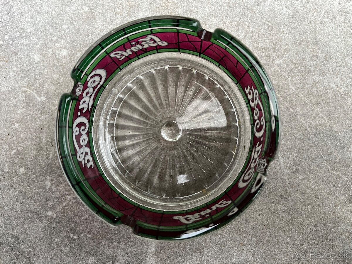 Predám sklenený popolník coca-cola - 3