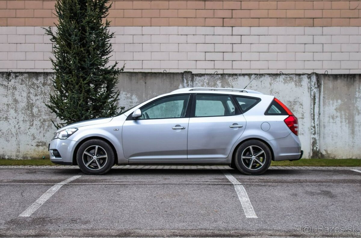 Kia Cee´d SW 1.4 CVVT 16V LX - 3