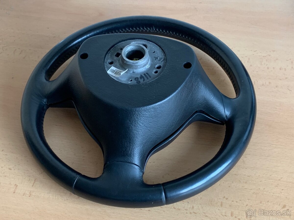 Tříramenný volant Volkswagen - 3
