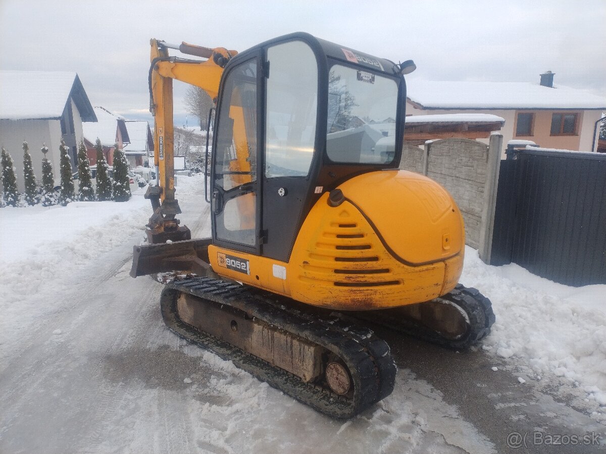 Jcb 8052 - 3