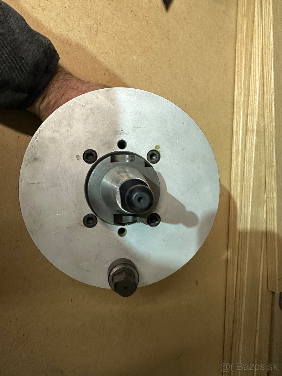 cnc pílový agregát iso30 - 3