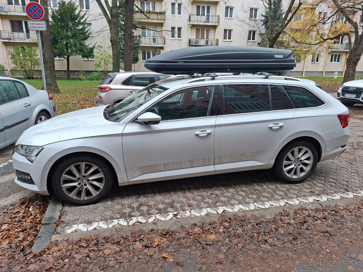 Thule pacific 700 stresny box cierny - 3