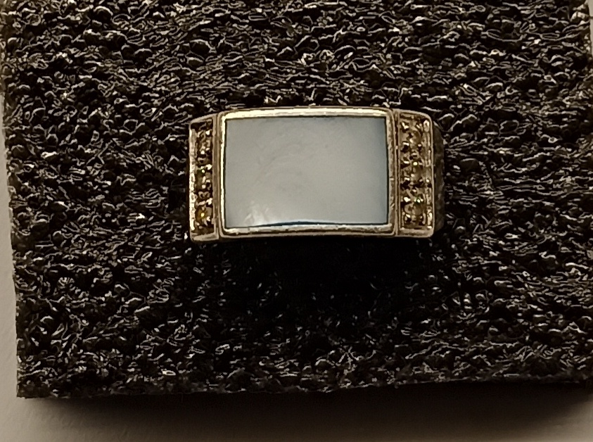 Strieborný prsteň s kameňom - 3