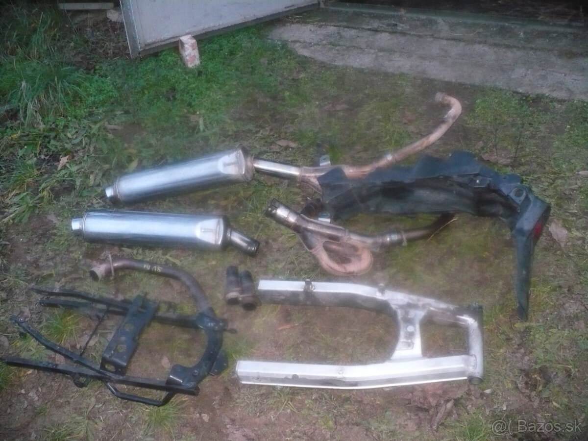 Suzuki SV 650 r.98- 02-díly ze tří kusů - 3