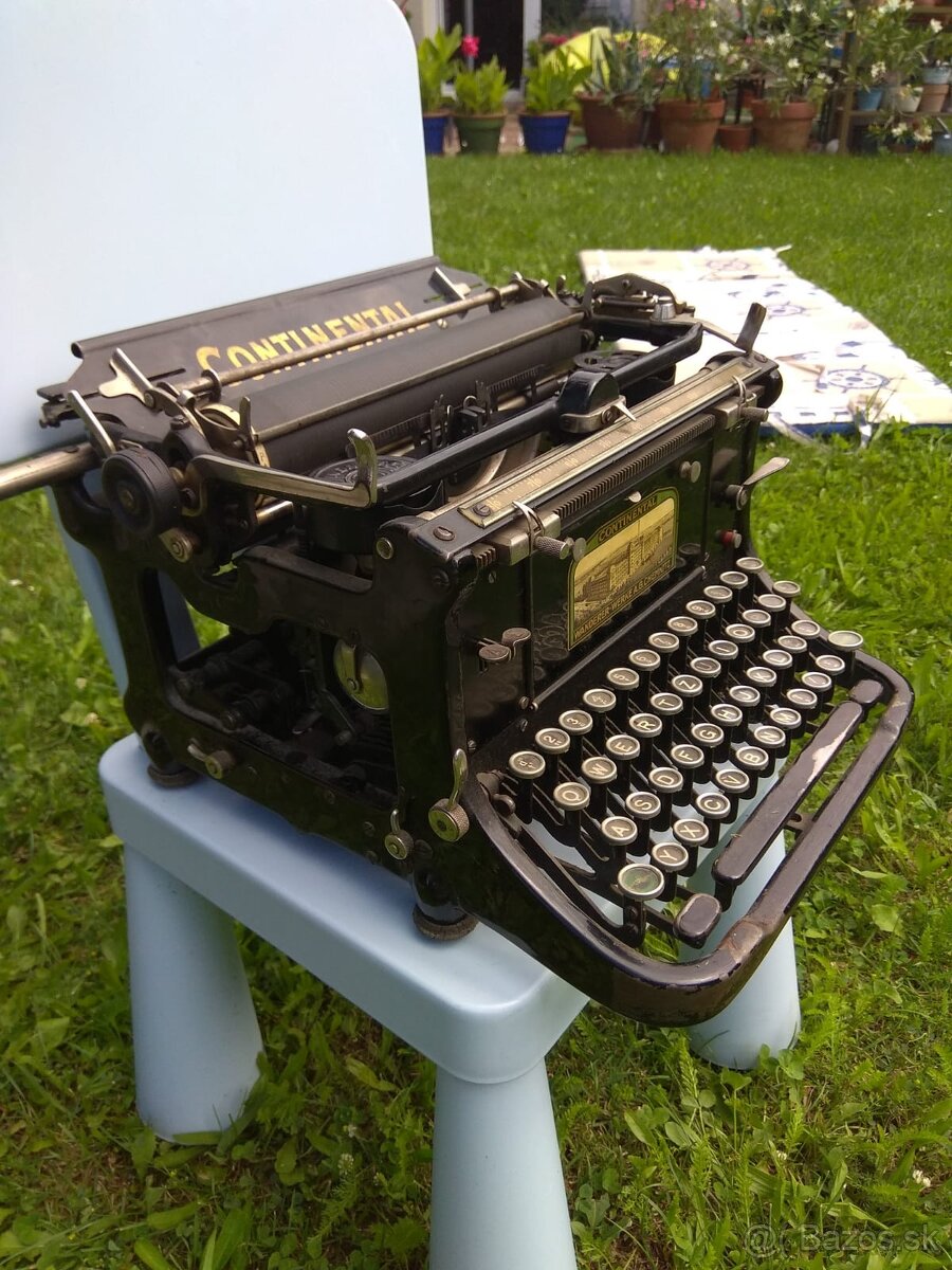 predám starožitný písací stroj Continental - Wanderer W. - 3