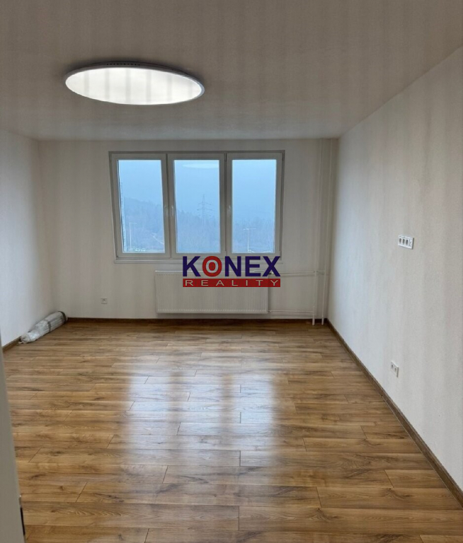 Na predaj moderný, kompletne zrekonštruovaný 4-izbový byt v - 3