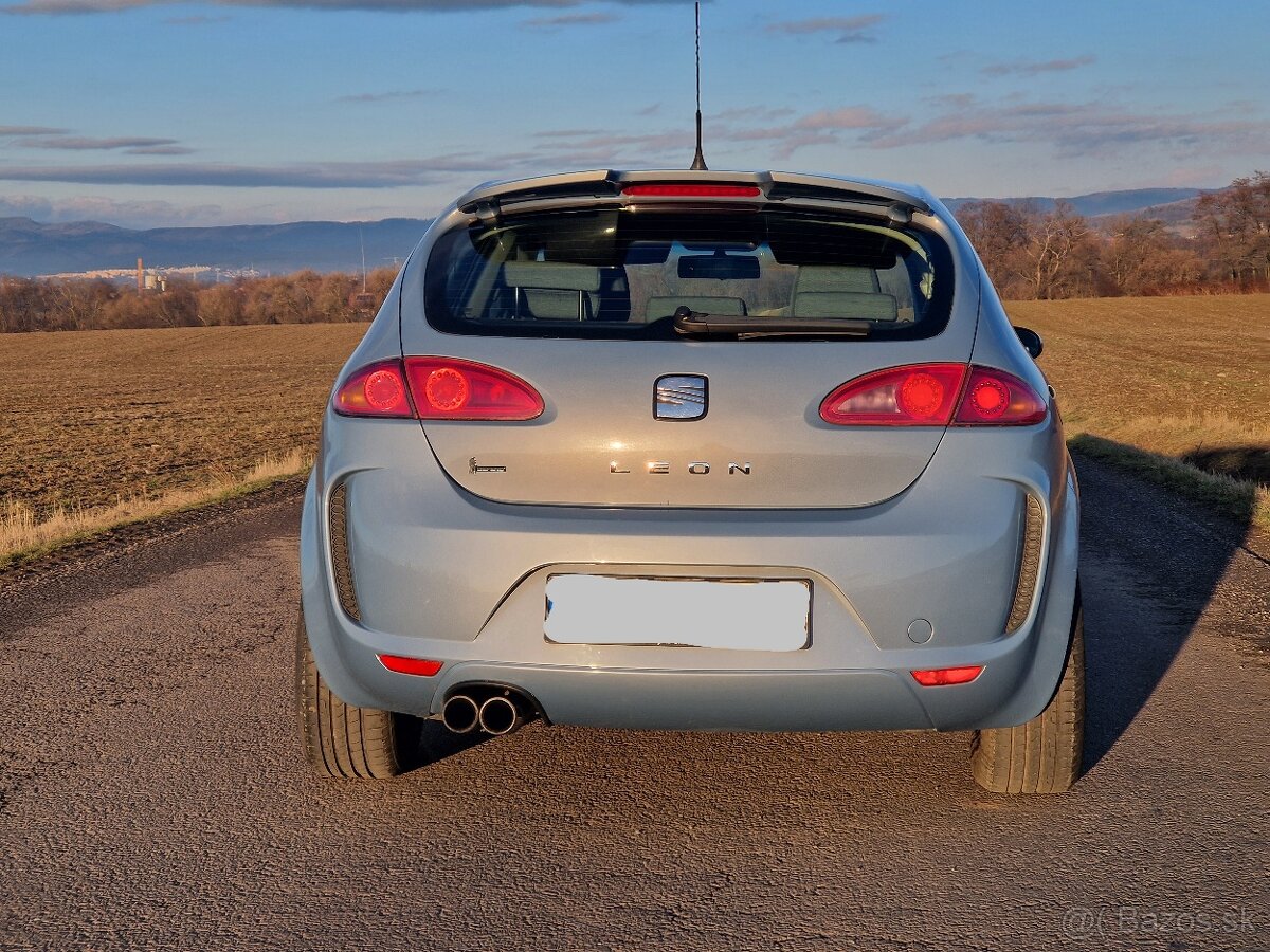 Seat Leon 2,0tdi BLS - 3
