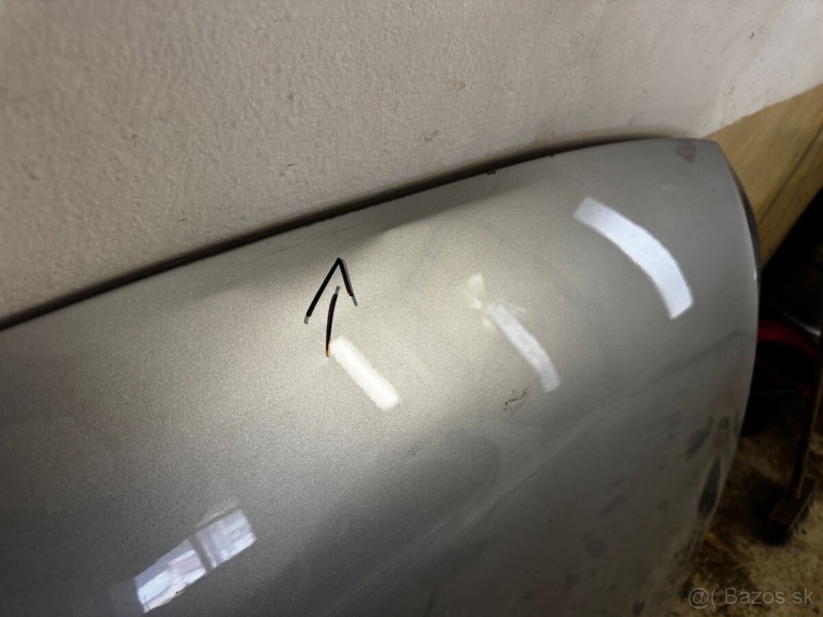 VW Passat B8 2014- kapota - 3