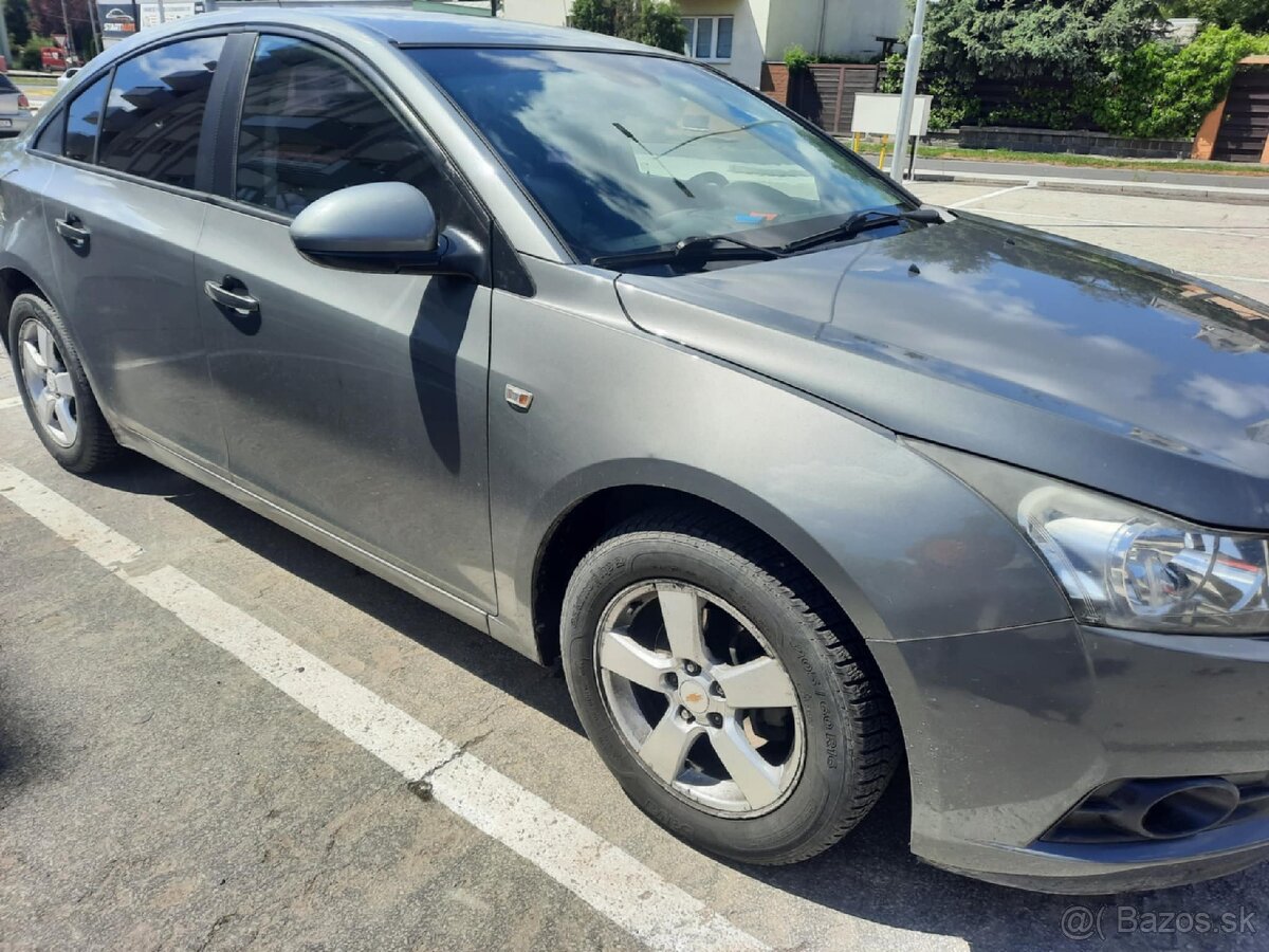 Chevlolet cruze ls - 3