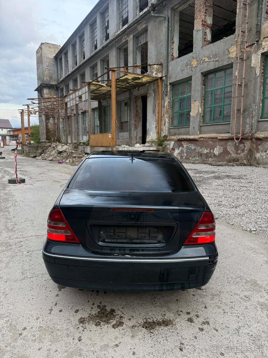 2x Mercedes C - 3