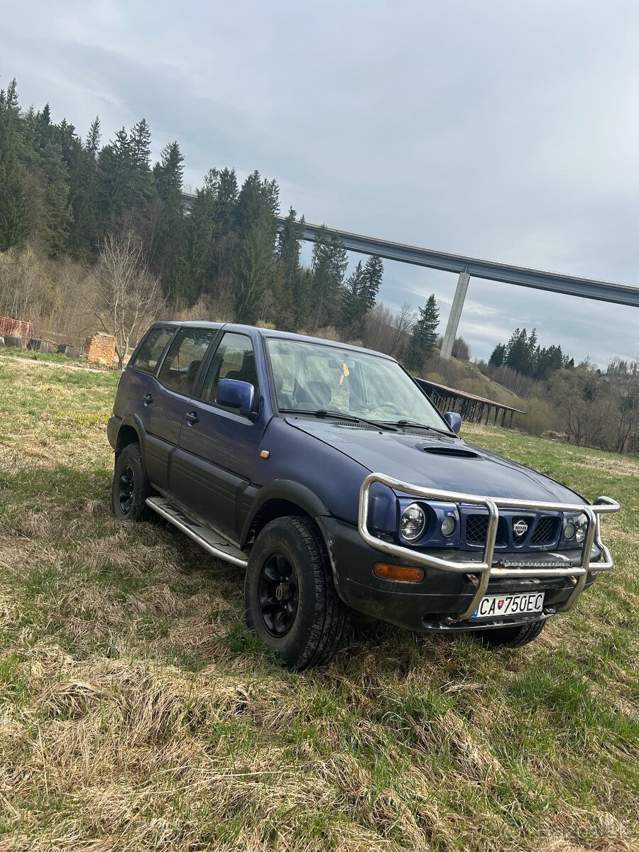 Nissan terrano 2 - 3