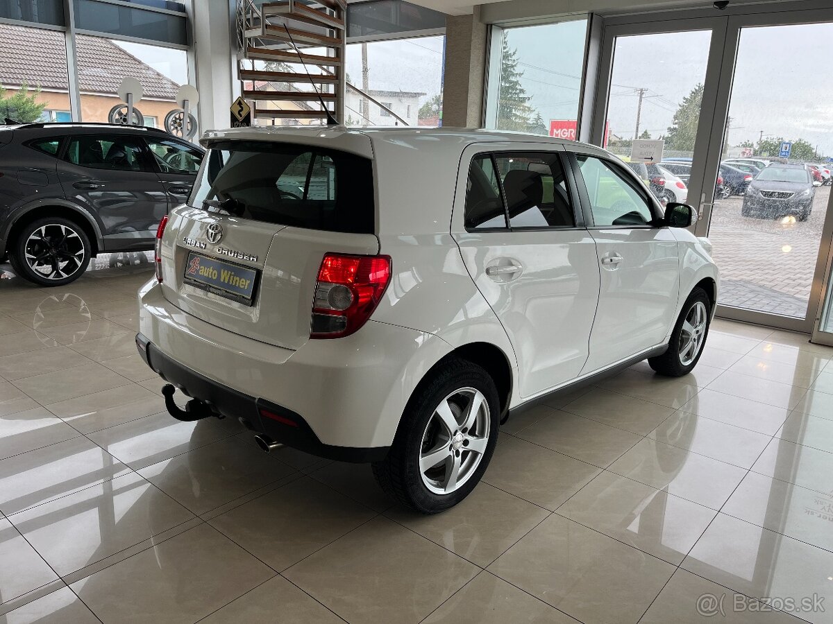 Toyota Urban Cruiser 4X4 - 3
