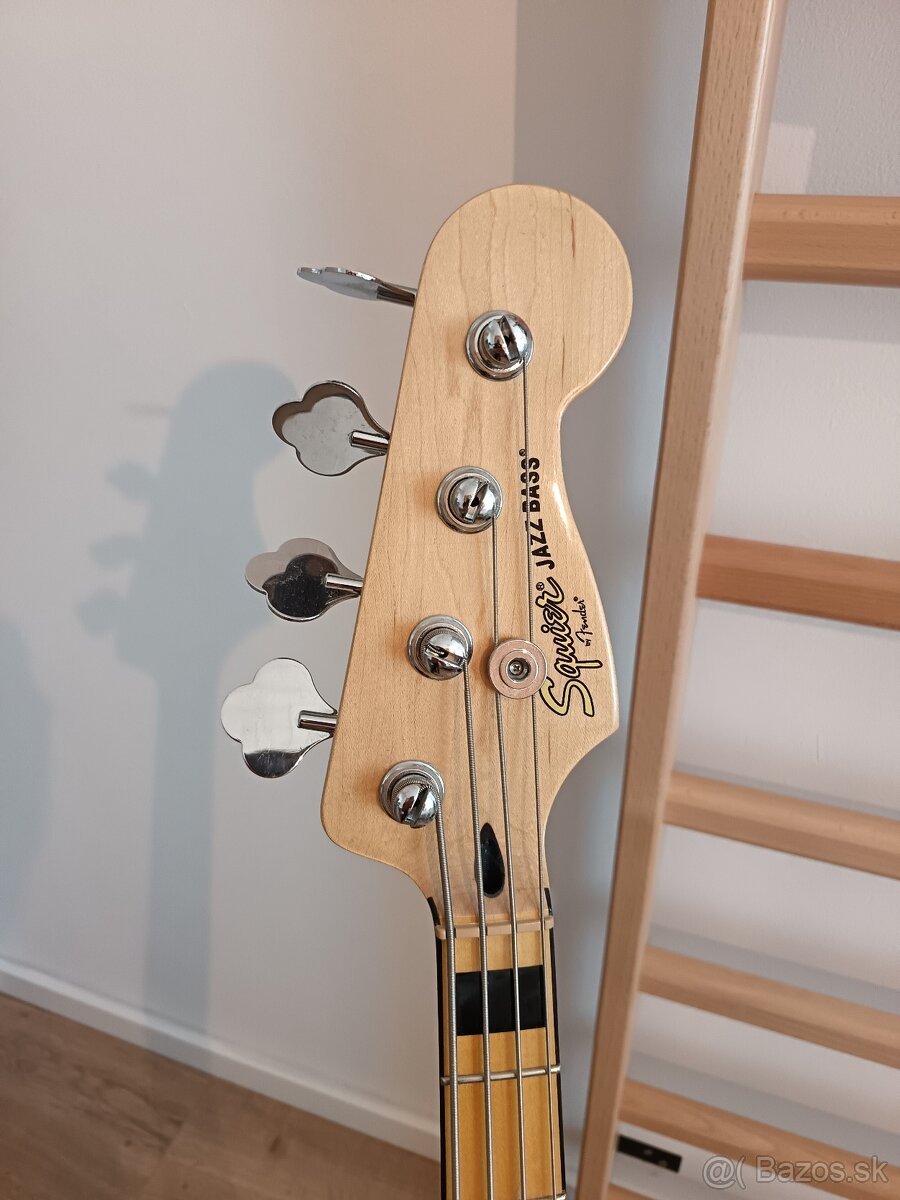 Squier jazz Bass - 3