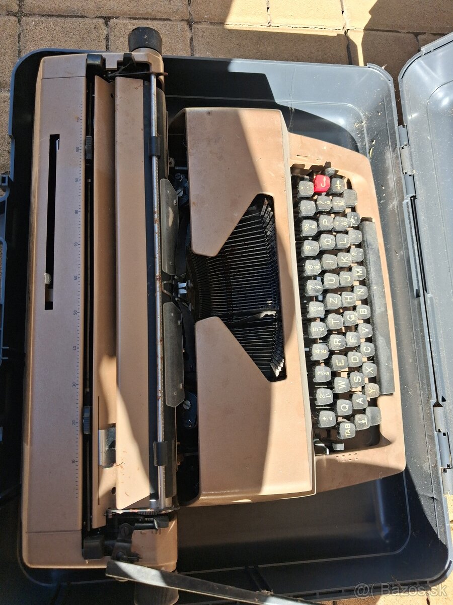 Pisaci stroj conzul 2225 - 3