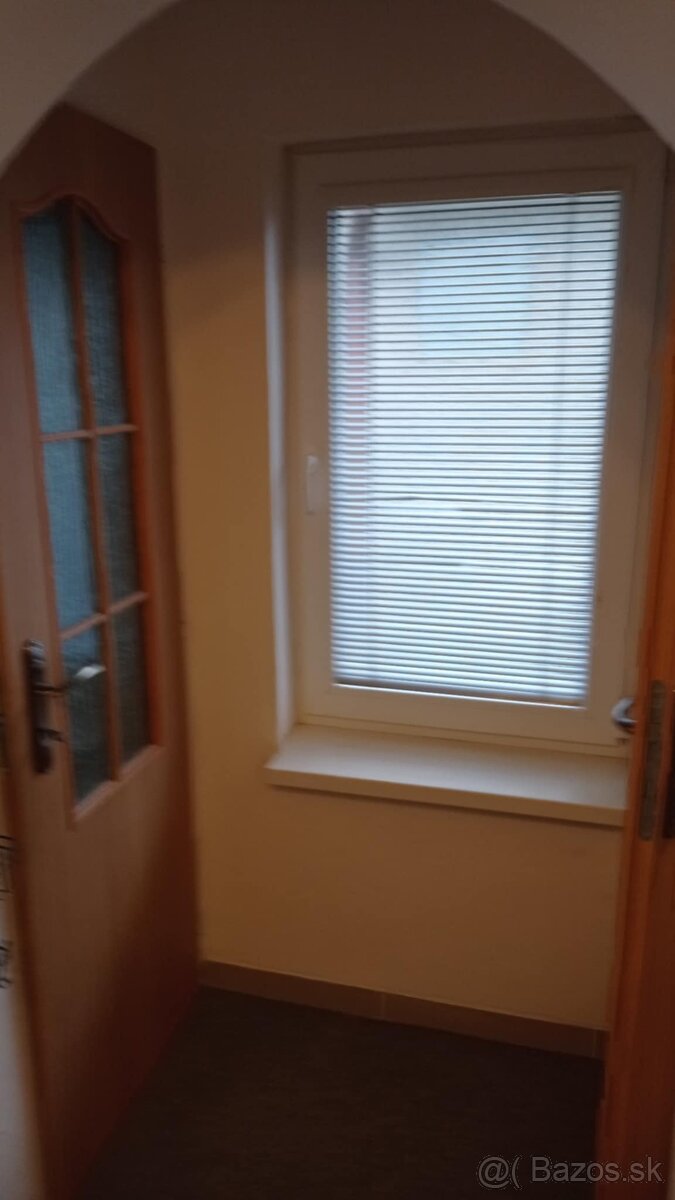 Ponúkame pre študentov-pracujúcich domček na prenájom. - 3