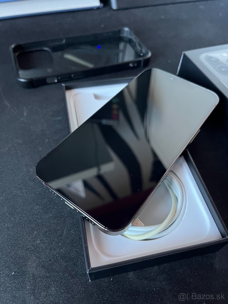 Iphone 13 pro AKO NOVÝ - 3