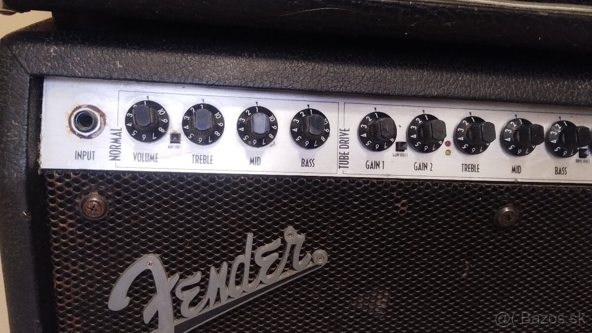 Predám gitarové combo Fender 1000 Rock Pro - 3