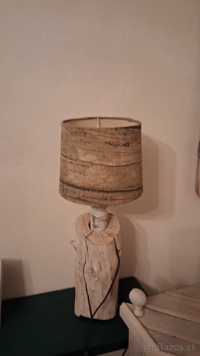 Políčka,skrinka a lampa - 3