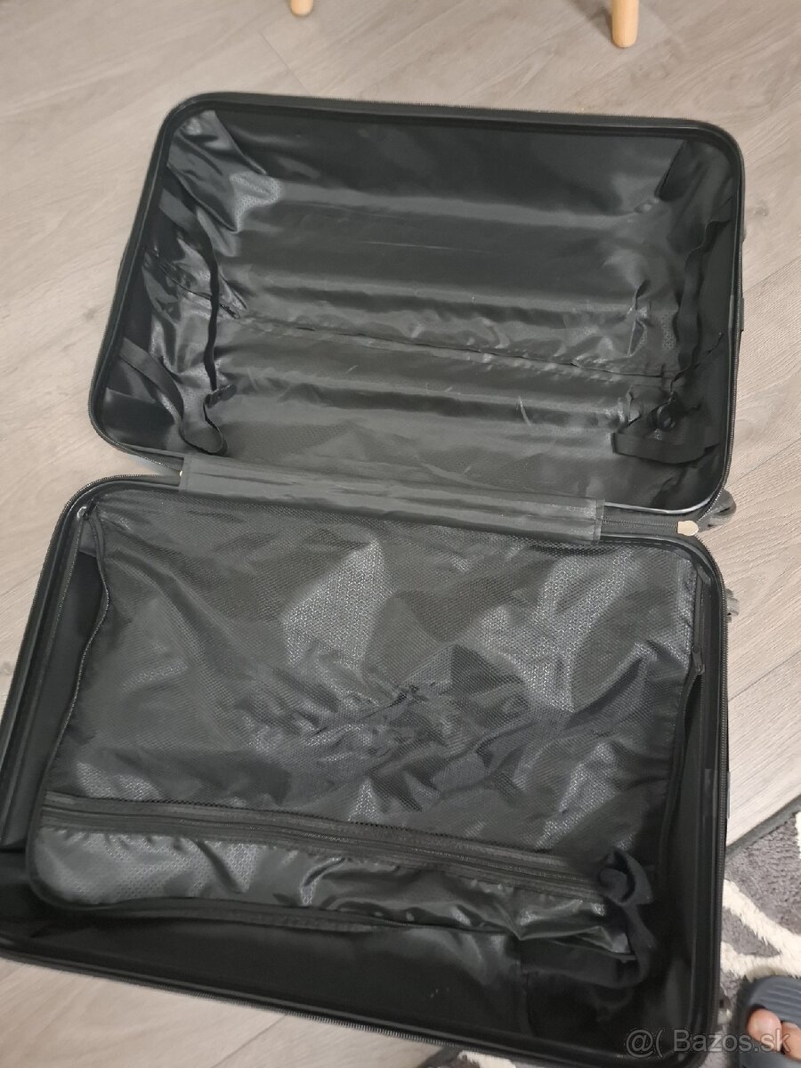 Cestovný kufor veľ.L - 3