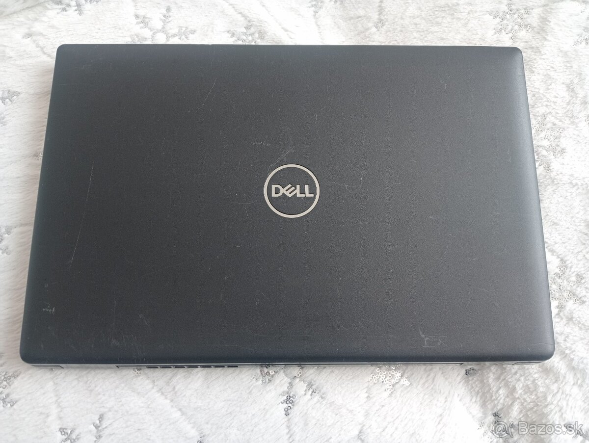 rozpredám na diely notebook Dell Latitude 3520 - 3