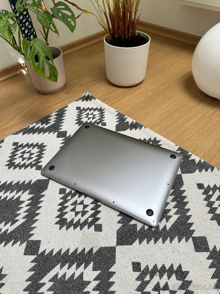 MacBook Air 13" (2020) – Skvelý stav - 3