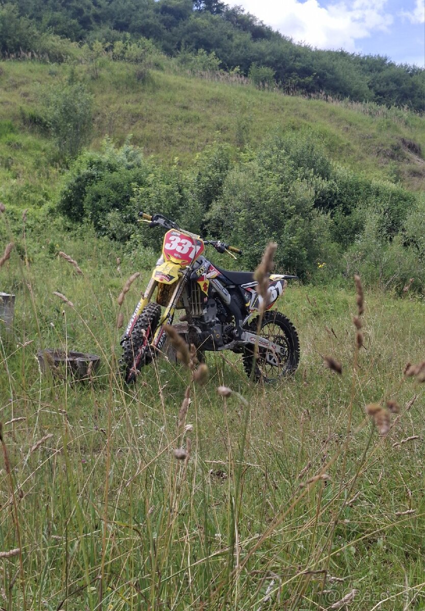 Suzuki rmz 250 - 3