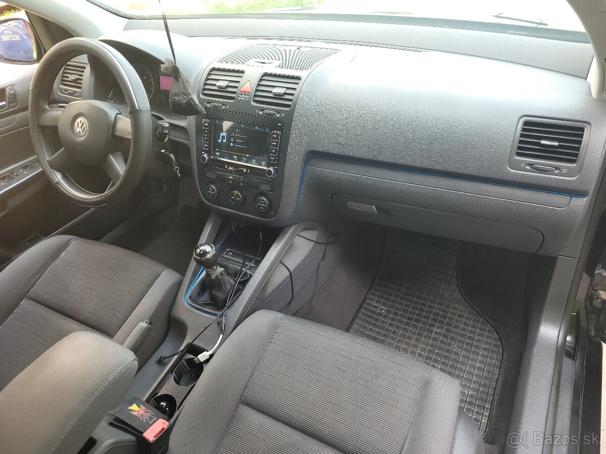 Predám Volkswagen golf 5 fsi 66 kw - 3