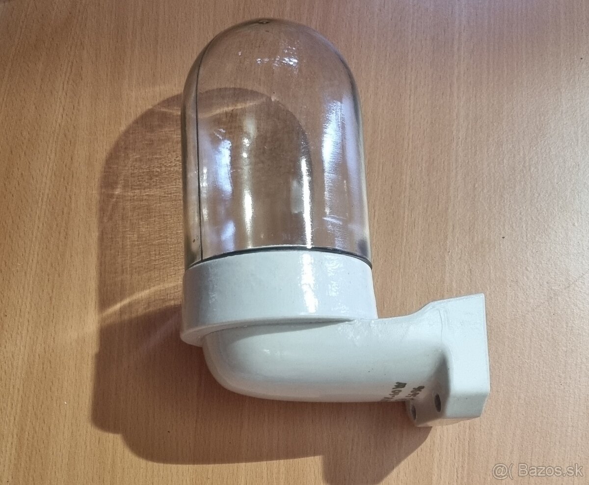 Predám sklo porcelánovu vonkajšiu lampu - 3