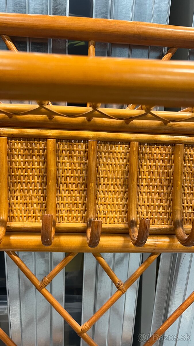 Ratanový vešiak - 3