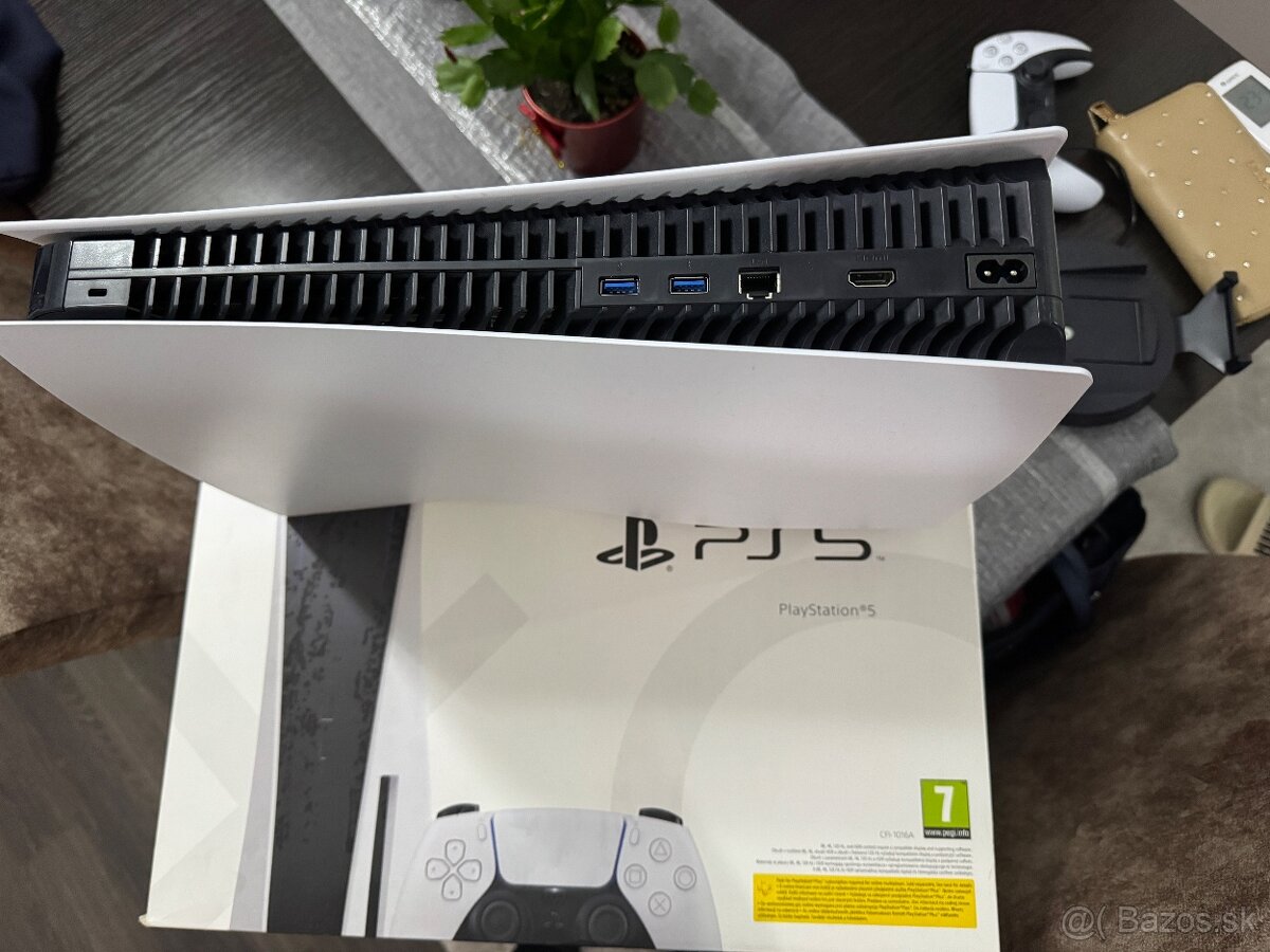 Playstation 5 s mechaniku - 3