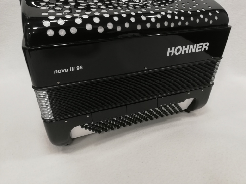 chromaticky akordeon Hohner Nova 96 basovy - 3