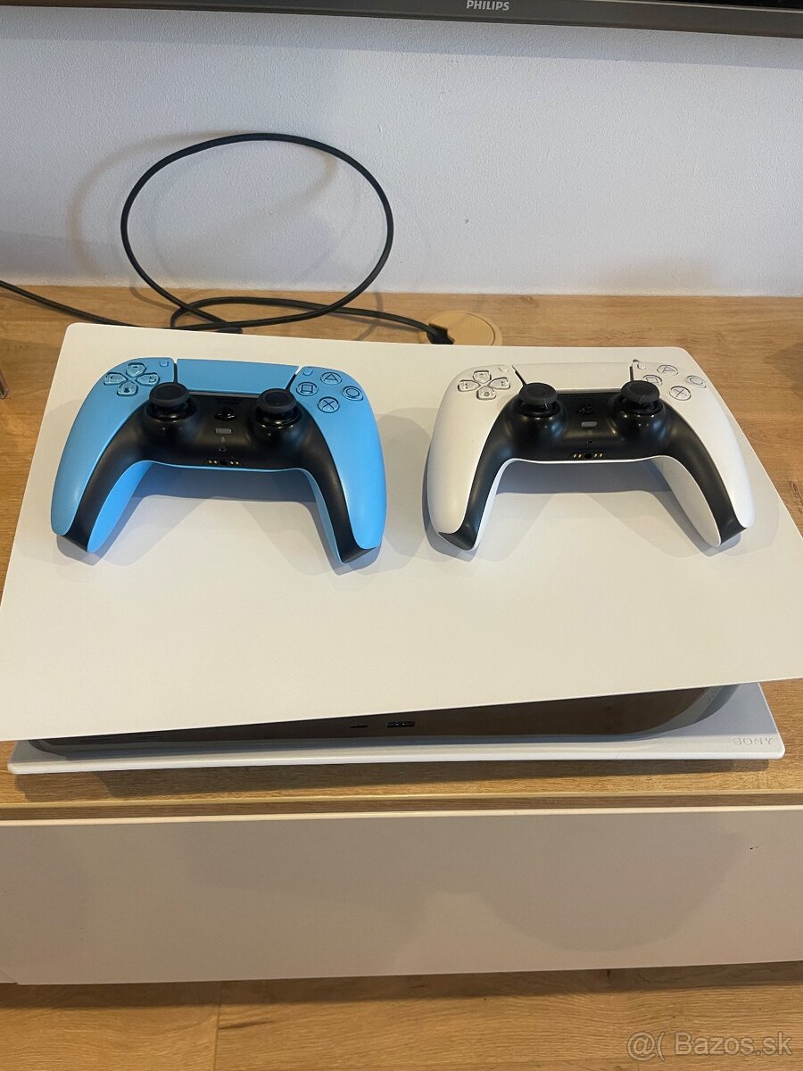 Predám PS5 s mechanikou a dvoma ovládačmi - 3