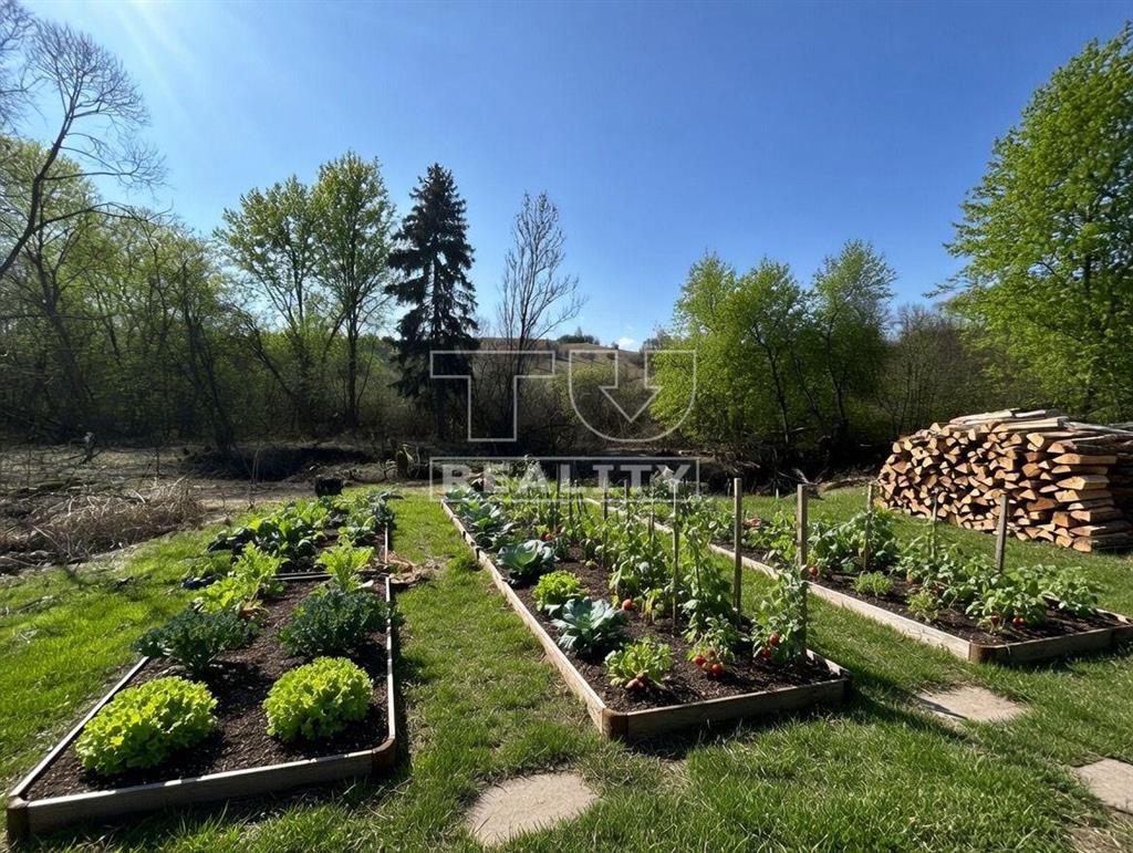 Na predaj pozemok Prosiek 819m2 - 3