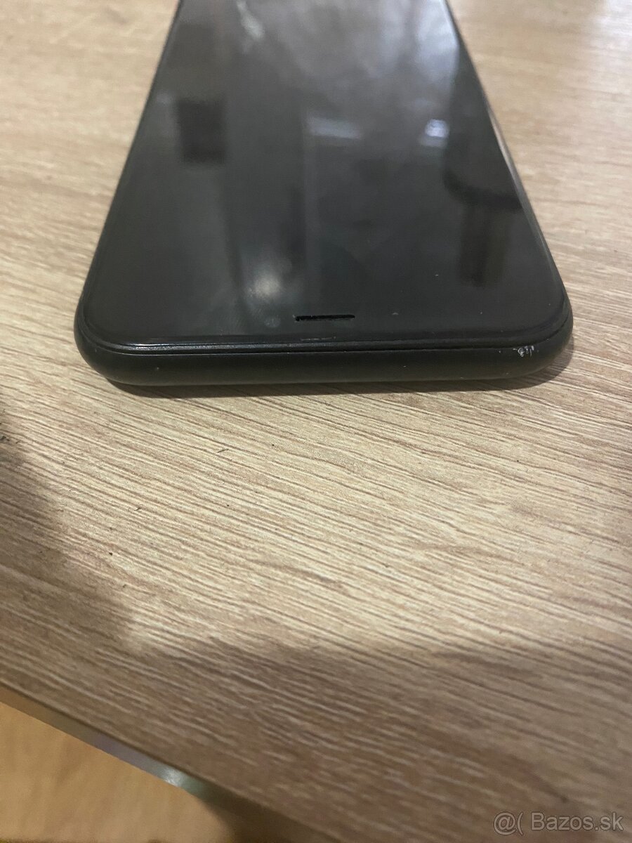 Iphone xr - 3