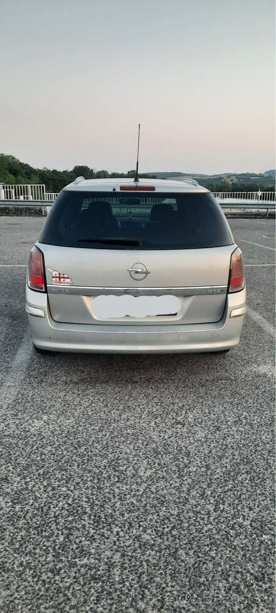 Predám Opel Astra H 1.7 CDTI - 3