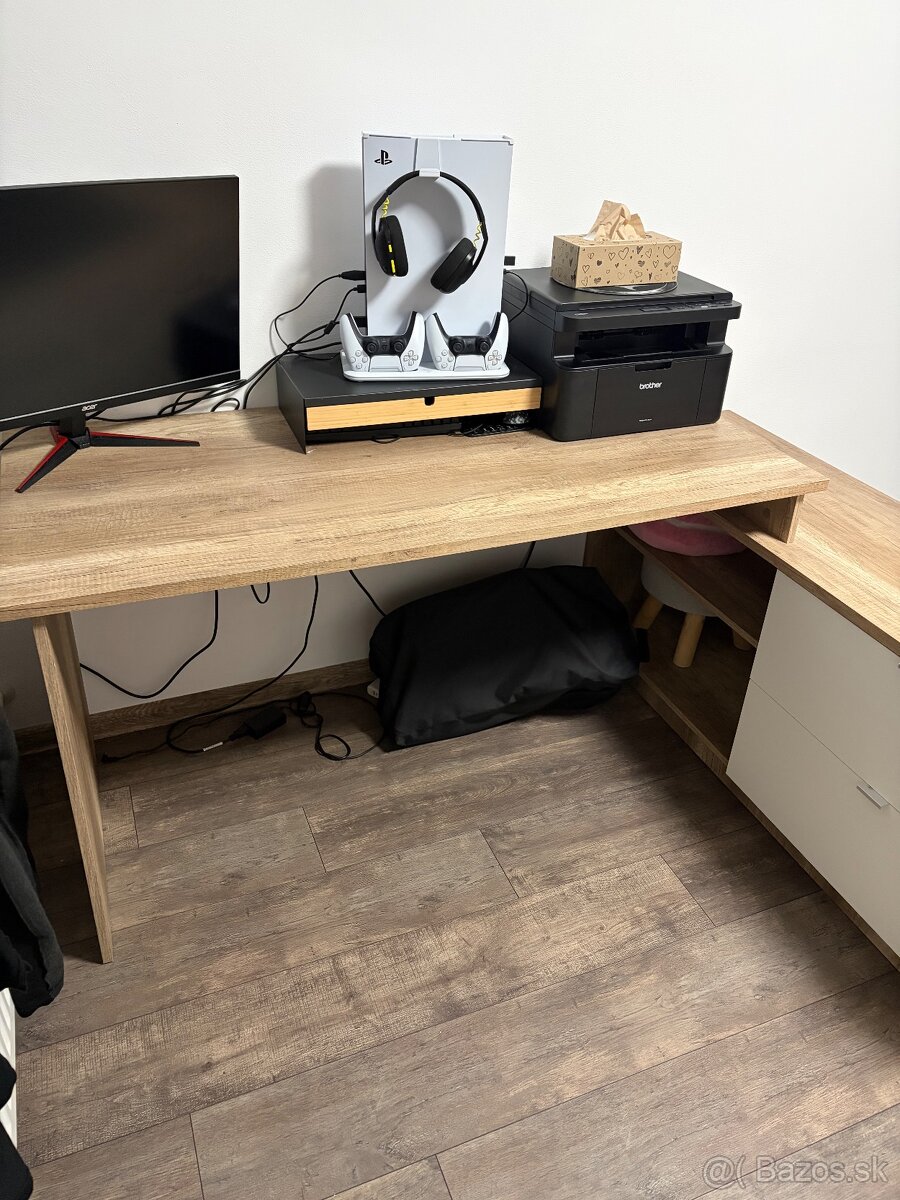 Kancelársky stôl - 3