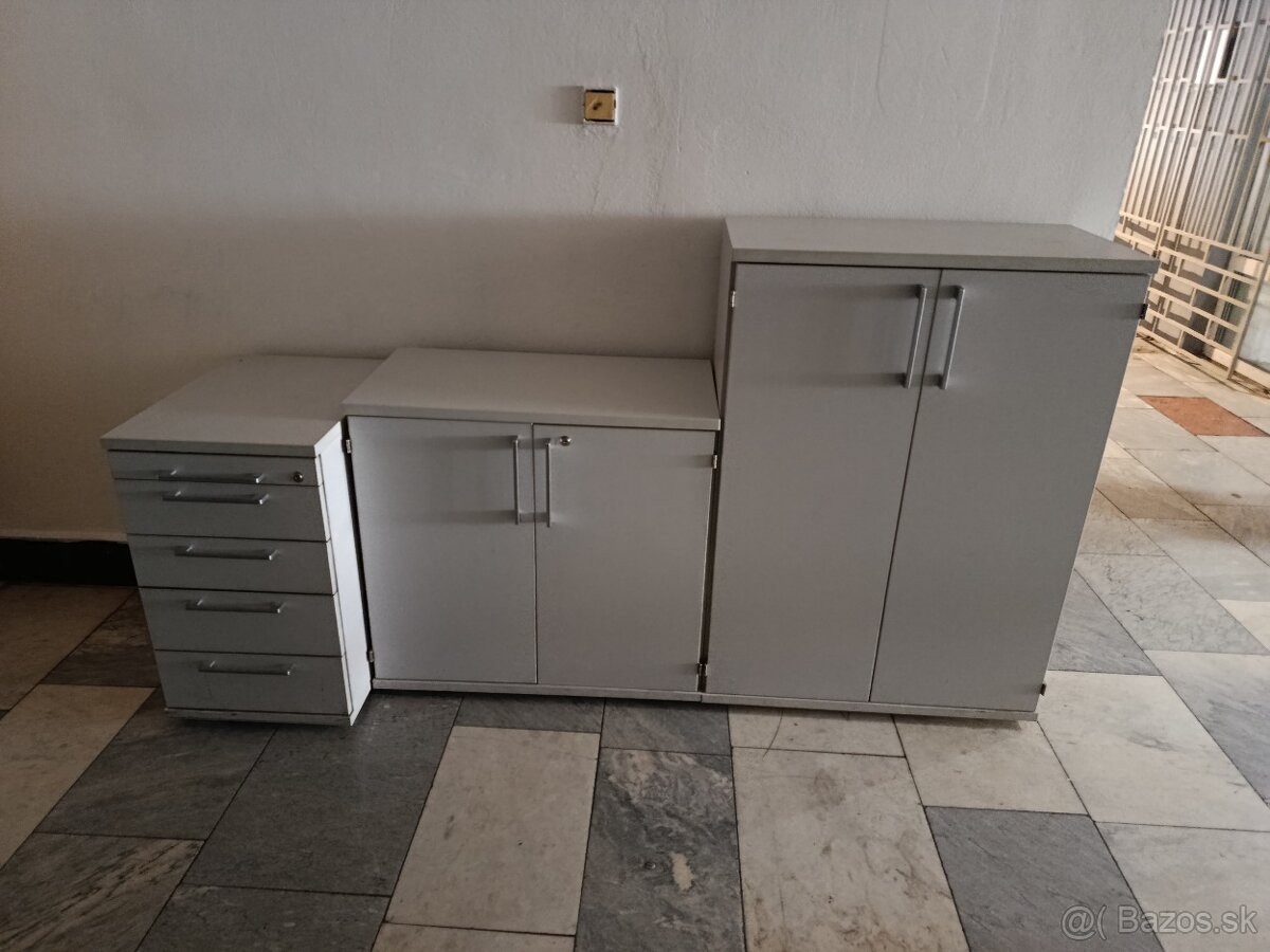 Kancelársky nábytok - 3