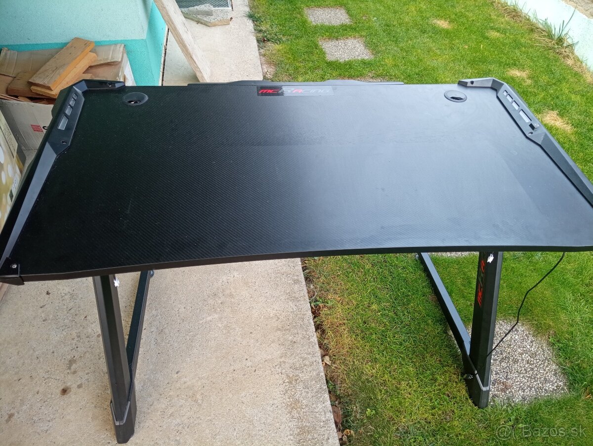 Herný a pracovný stôl - 3