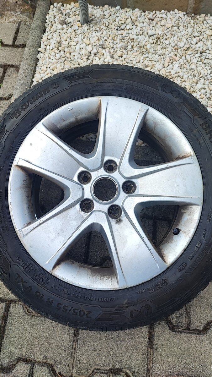 4ks použité letné gumy z octavie 2 + disky - 3