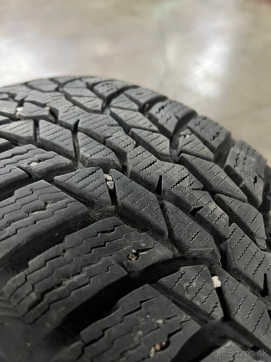 Nokian WR D4 205/55R16 91H zimné - 3