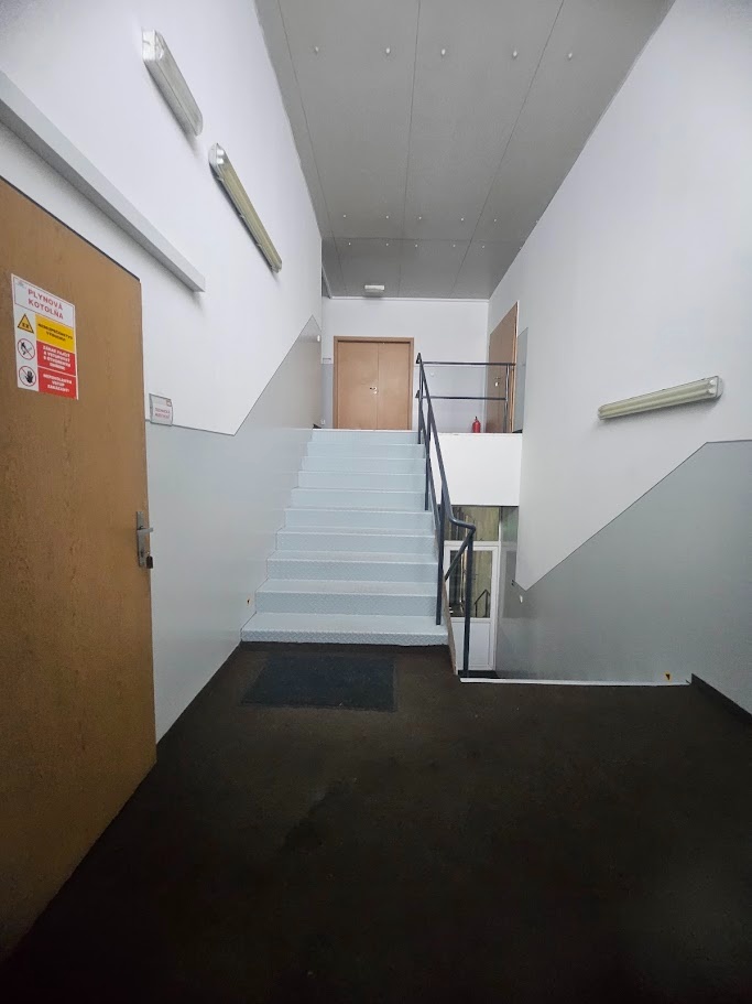 Najom- Sklad, výrobné a administratívne priestory -SALA - 3