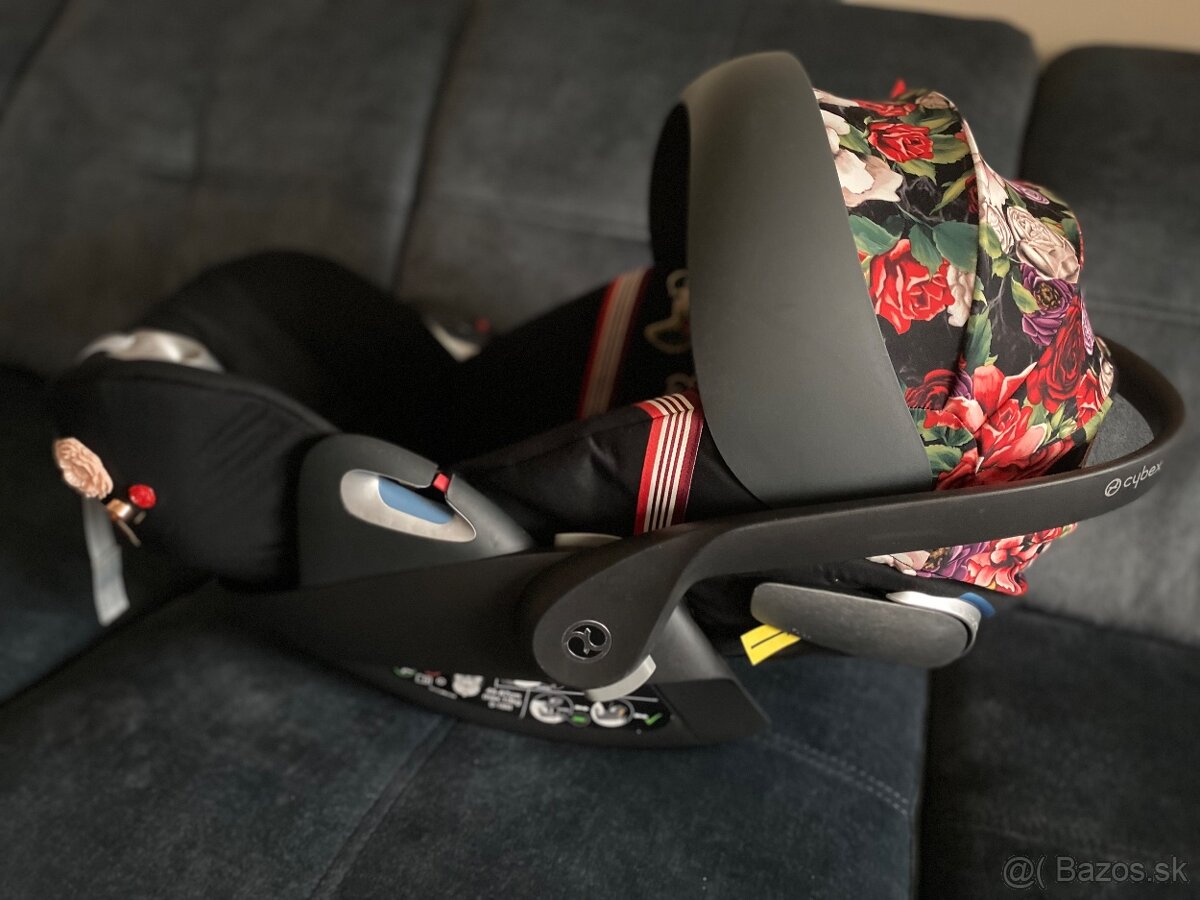 Autosedacka Cybex Blossom dark - 3