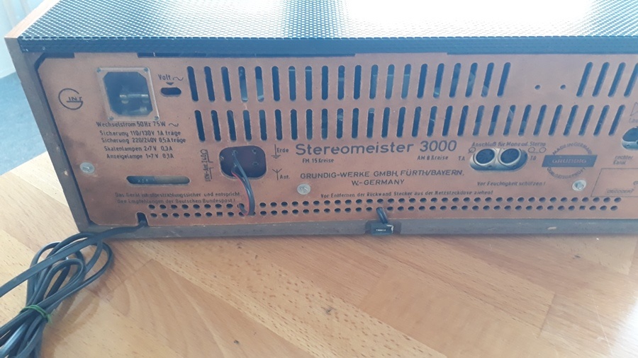 GRUNDIG - STEREOMEISTER 3000 - 3